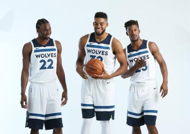 NBA：湖人险胜火箭 詹姆斯砍下38分（詹姆斯轰下38分助湖人险胜火箭）