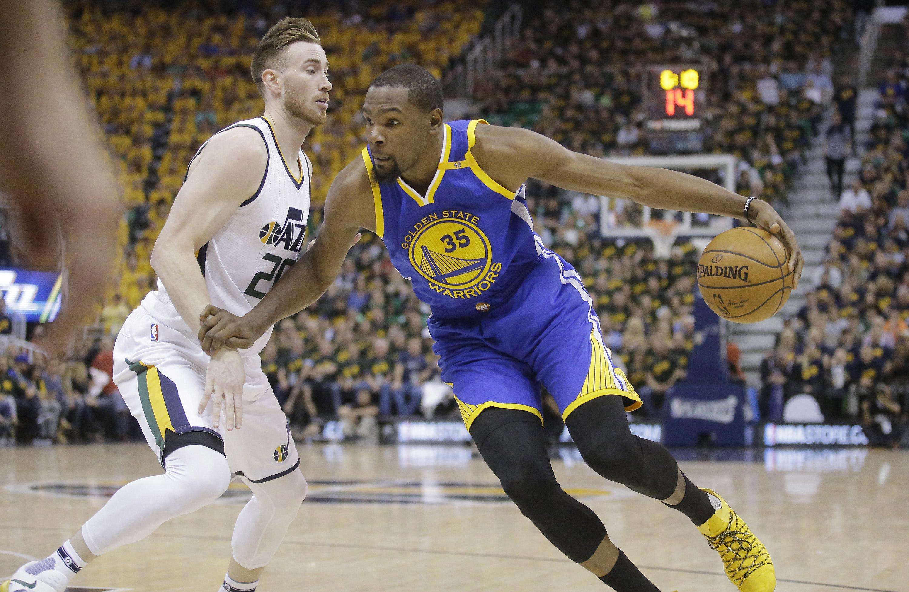 3-0！英超争冠格局骤变：神锋3场5球 12.1亿豪门3连胜落后枪手2分（3-0！英超冠军悬念升级：神锋三战五球，12.1亿豪门三连胜仍距枪手2分）