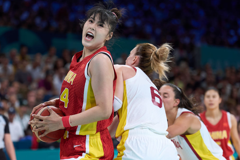 NBA：勇士击败森林狼 库里三分火力全开（NBA：勇士击退森林狼 库里三分如雨）