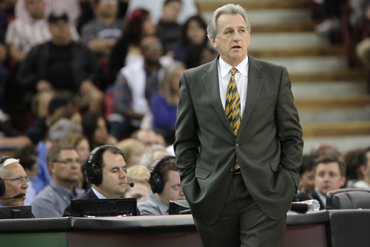 记：森林狼可能会高价抛售兰德尔，咨询过多位明星控卫（记者称：森林狼或将高价挂牌兰德尔，已就此咨询多位明星控卫）