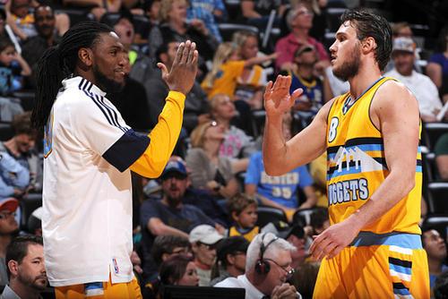 卡斯尔：上次打湖人我们只输了个位数，但让他们罚了太多球（卡斯尔：上回对湖人仅输个位数，却送给对手过多罚球）