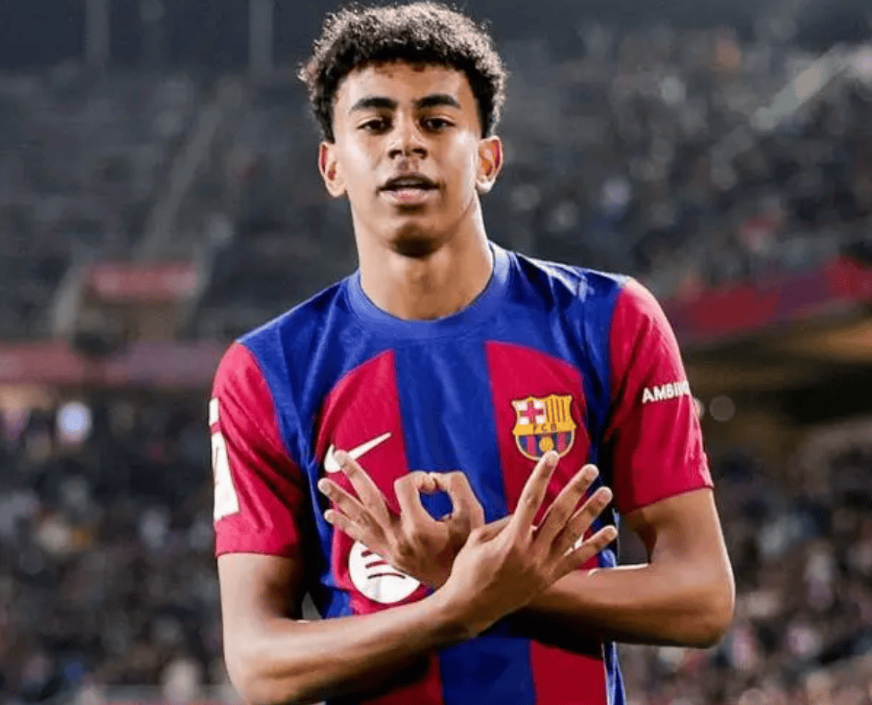 阿根廷警方突袭皮拉尔房产查获54辆豪车，涉足协官员代理人案（阿根廷警方搜查皮拉尔一处物业，扣押54辆豪车，涉足协官员与经纪人案）