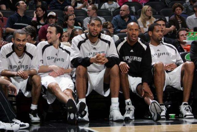 热火前17战替补场均轰46.5分，近8战降至场均33.9分（热火替补得分下滑：前17战场均46.5分，近8战仅33.9分）