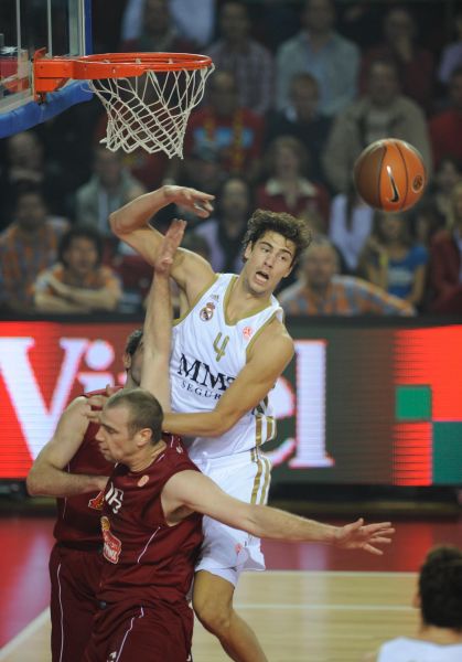 世俱杯金靴赔率：哈兰德奥利塞并列第1 福登第3（世俱杯金靴赔率：哈兰德、奥利塞并列榜首，福登第三）