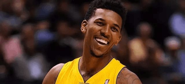 巴萨欧冠大名单：特狮回归，莱万、亚马尔、拉菲尼亚领衔锋线（巴萨出征欧冠名单：特尔施特根复出，莱万、亚马尔、拉菲尼亚坐镇前场）